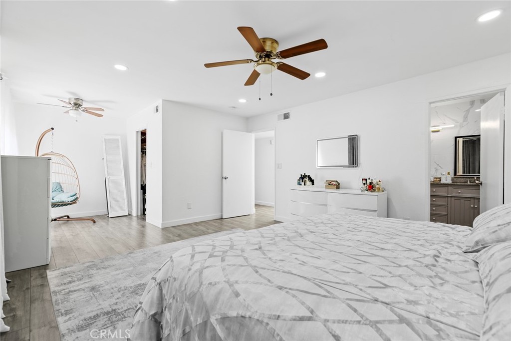 8801 Cedros Avenue 7 Property Photo 22
