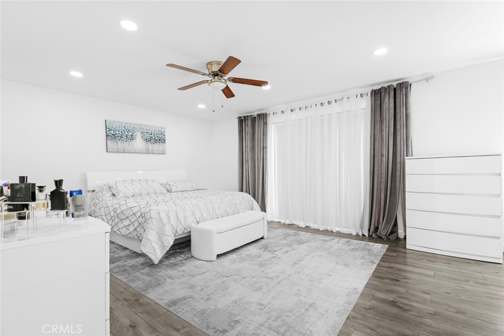 8801 Cedros Avenue 7 Property Photo 23