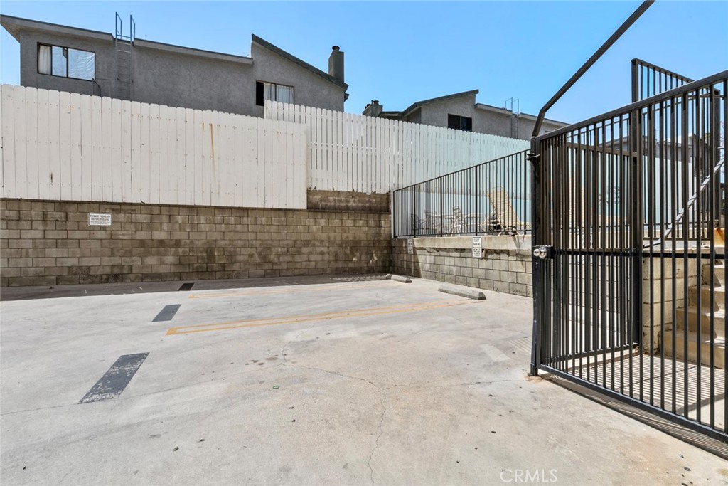 8801 Cedros Avenue 7 Property Photo 47