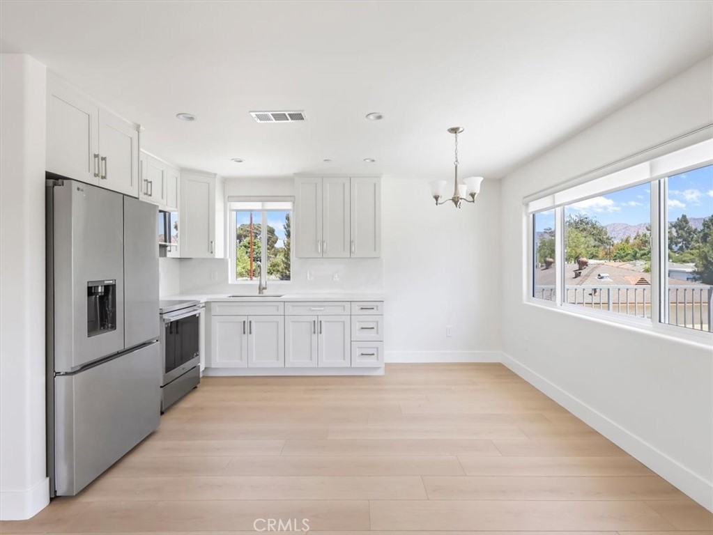 2103 N Pass Avenue N 201 Property Photo 13