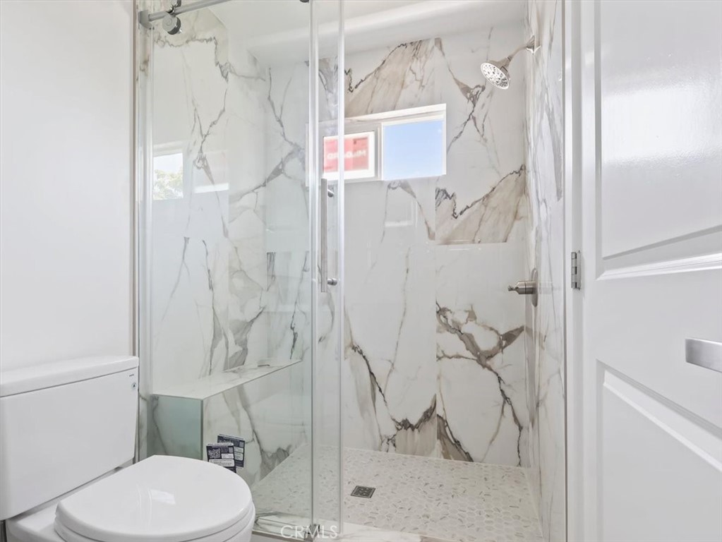 2103 N Pass Avenue N 201 Property Photo 28