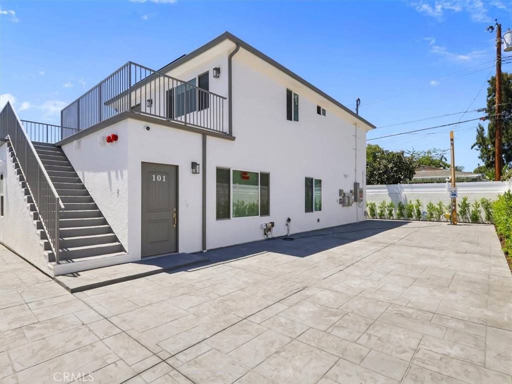 2103 N Pass Avenue N 201 Property Photo 40