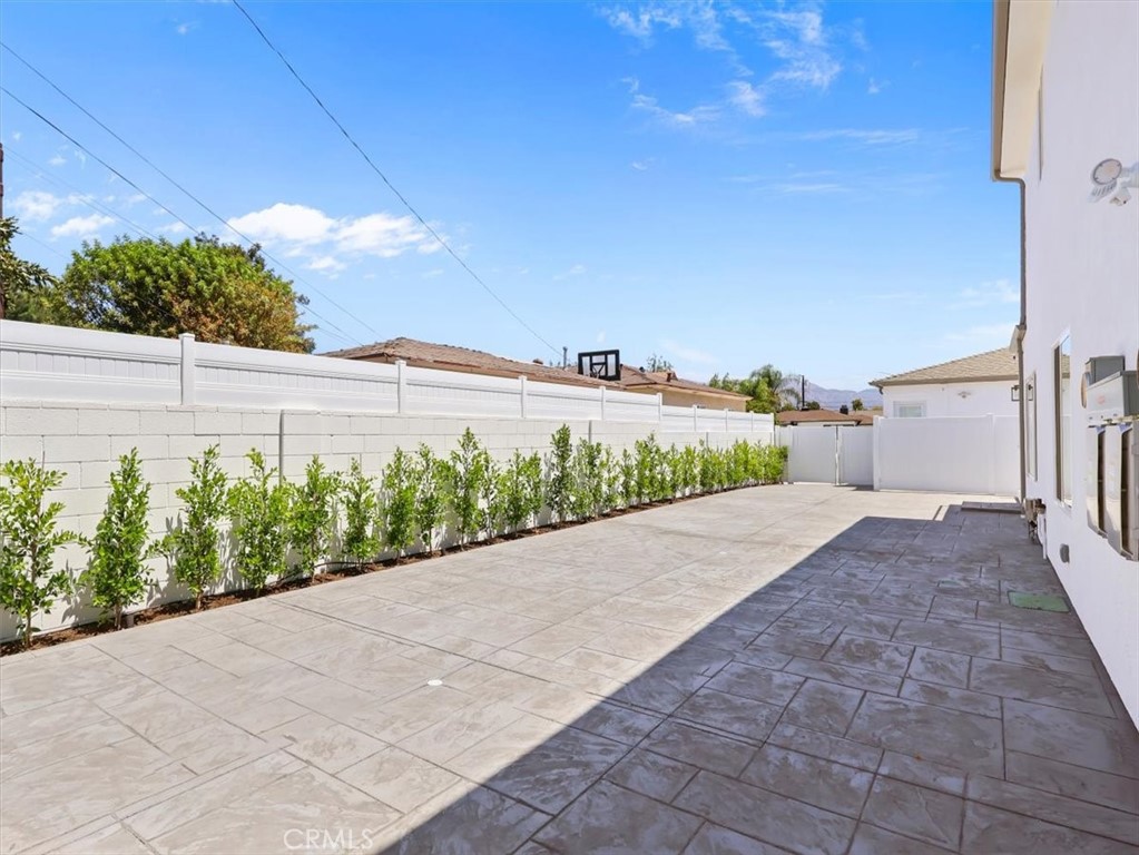 2103 N Pass Avenue N 201 Property Photo 42