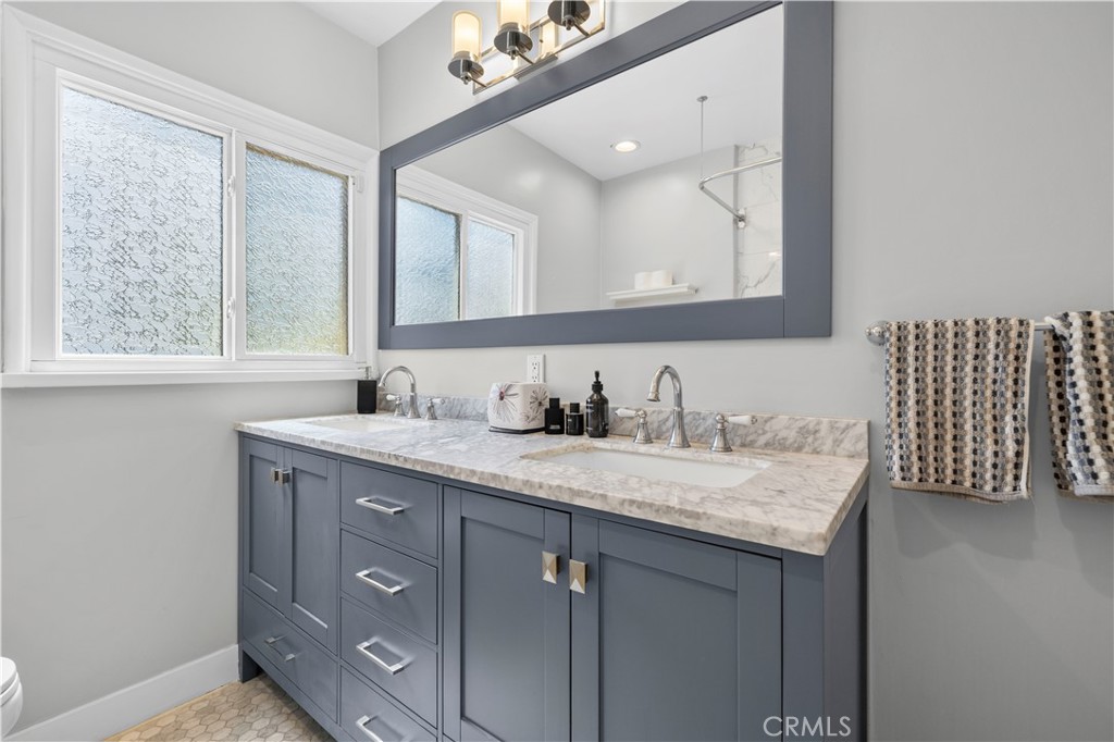 1358 Justin Property Photo 24