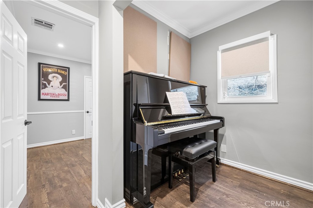 1358 Justin Property Photo 29