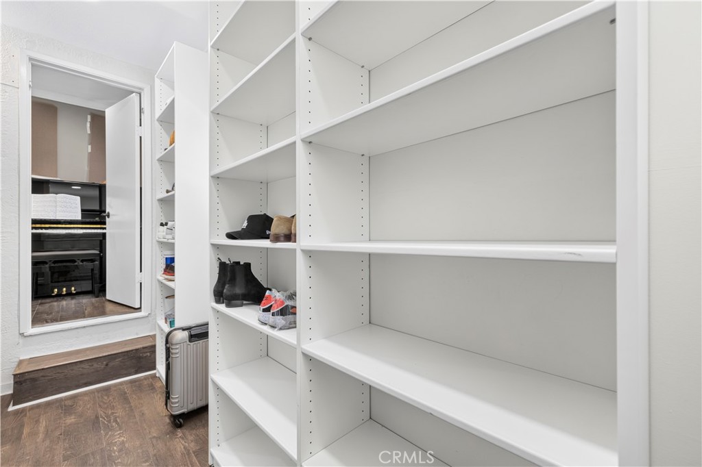 1358 Justin Property Photo 35