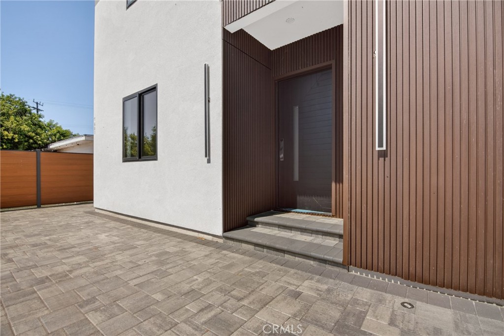 7605 Greg Avenue Property Photo 1