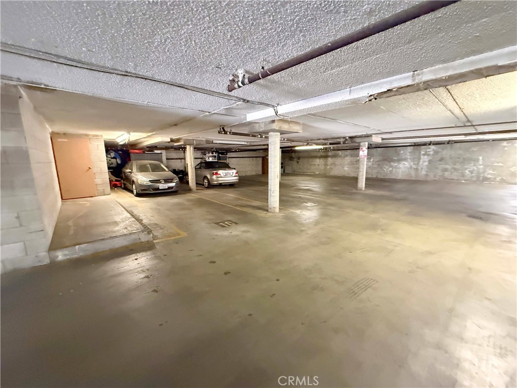 8744 Darby Avenue 14 Property Photo 25