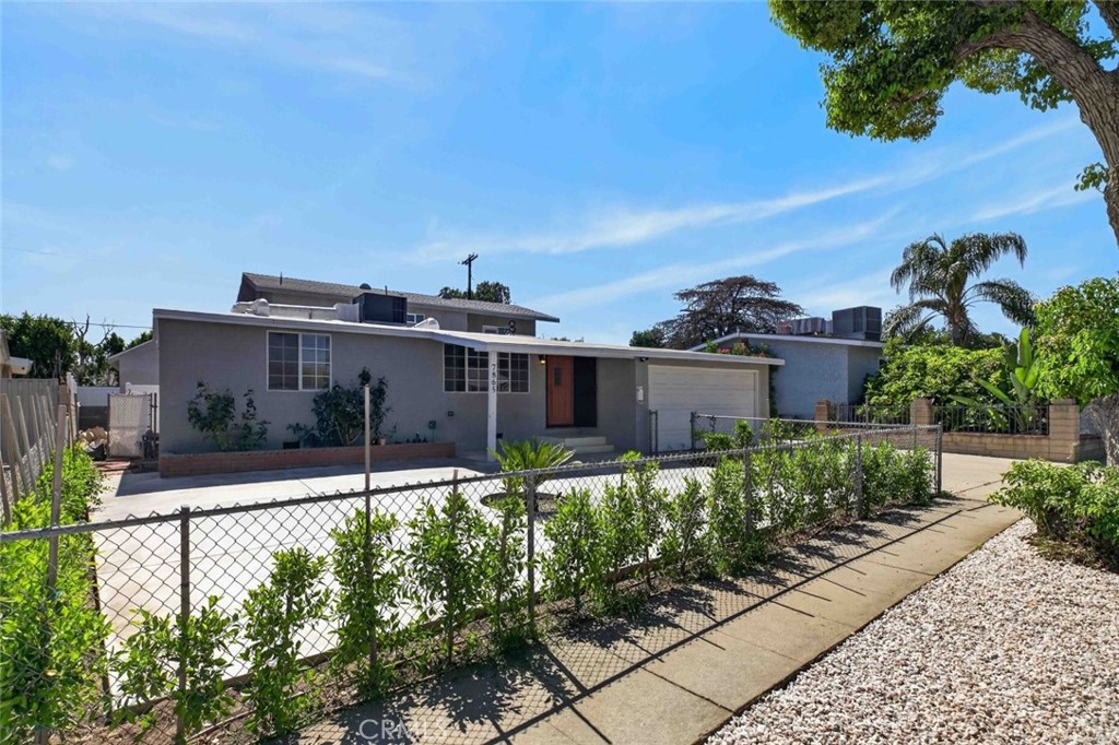 7865 Cantaloupe Property Photo 1