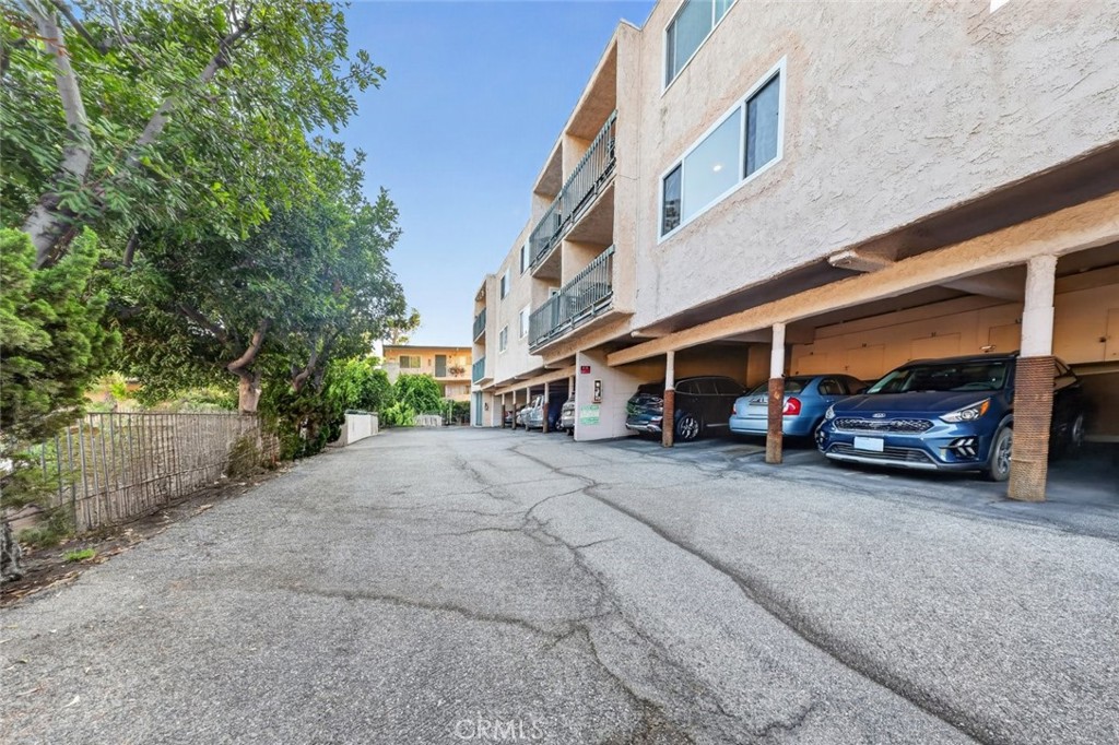 2940 N Verdugo Road 322 Property Photo 16