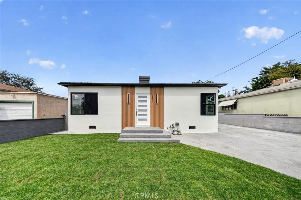 2325 N Naomi Street Property Photo 7