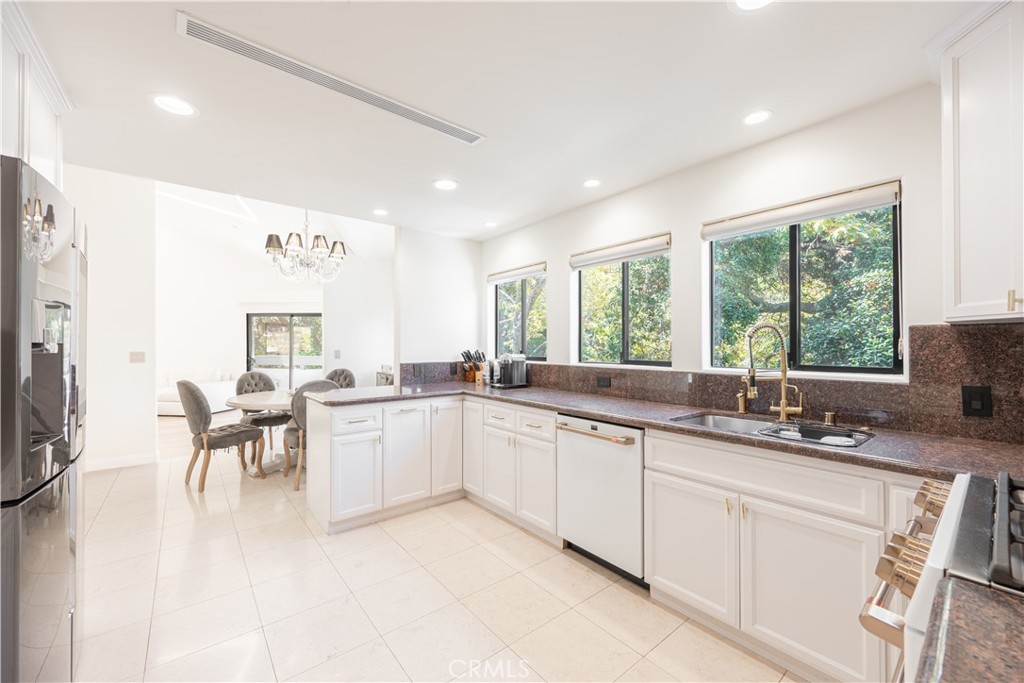 1864 Arvin Drive Property Photo 13