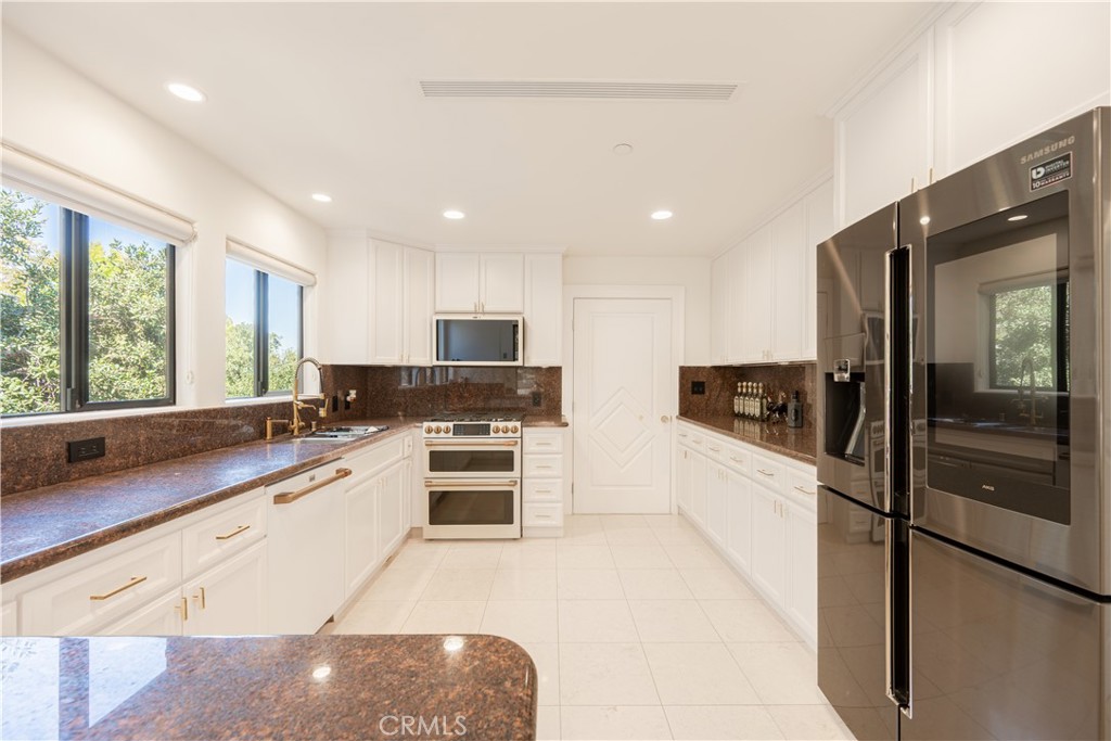 1864 Arvin Drive Property Photo 14