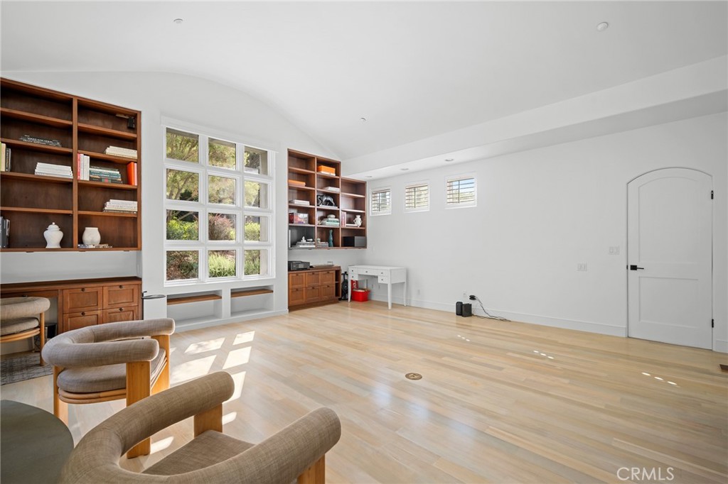 1040 Hillcroft Road Property Photo 20