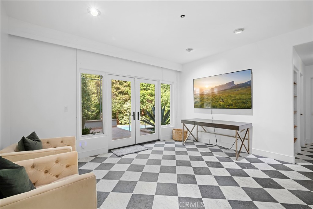1040 Hillcroft Road Property Photo 30