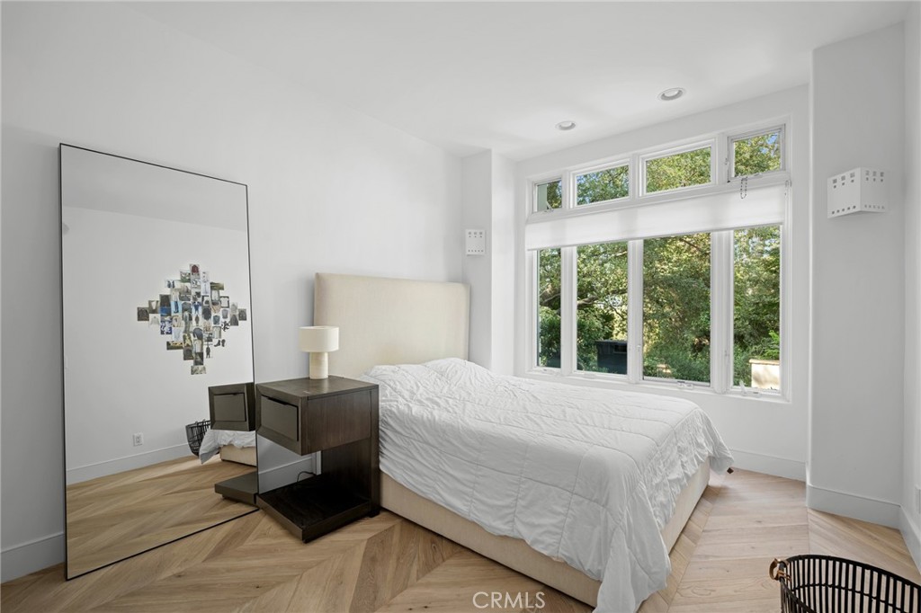1040 Hillcroft Road Property Photo 32