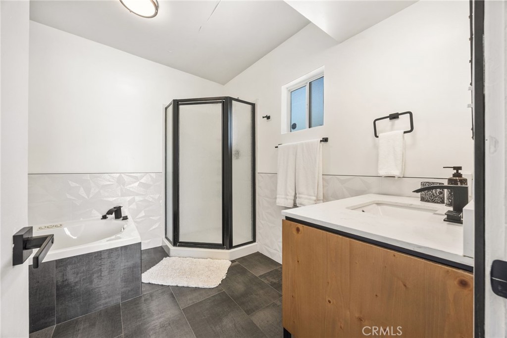 589 S Mountain View Property Photo 14