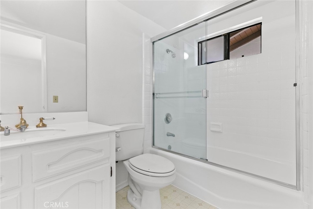 1321 Greenbriar Property Photo 27