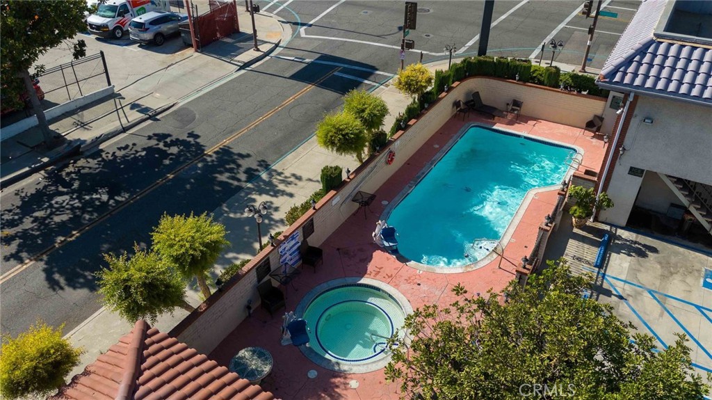 2156 E Colorado Boulevard Property Photo 7