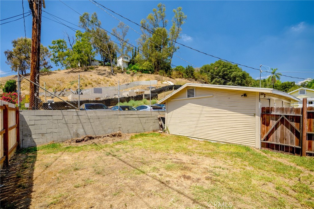 4819 Vincent Property Photo 18