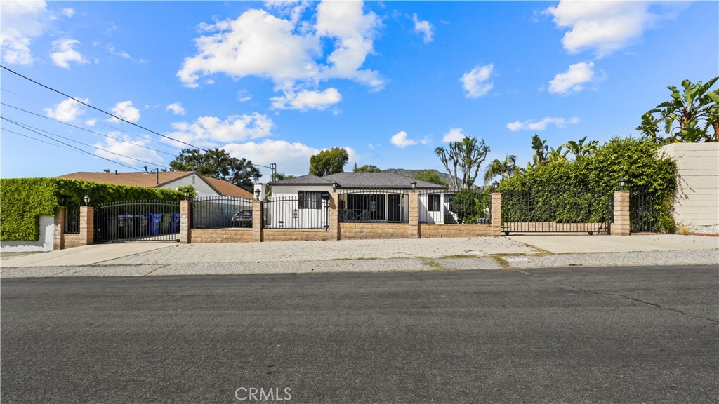 7815 Fenwick Property Photo