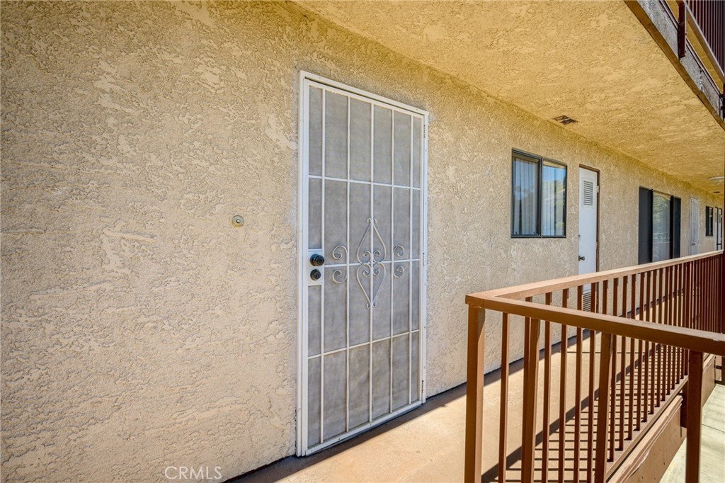 1364 E Garfield Avenue 1 Property Photo 2