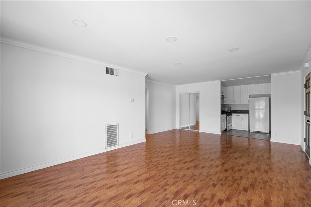 1364 E Garfield Avenue 1 Property Photo 5