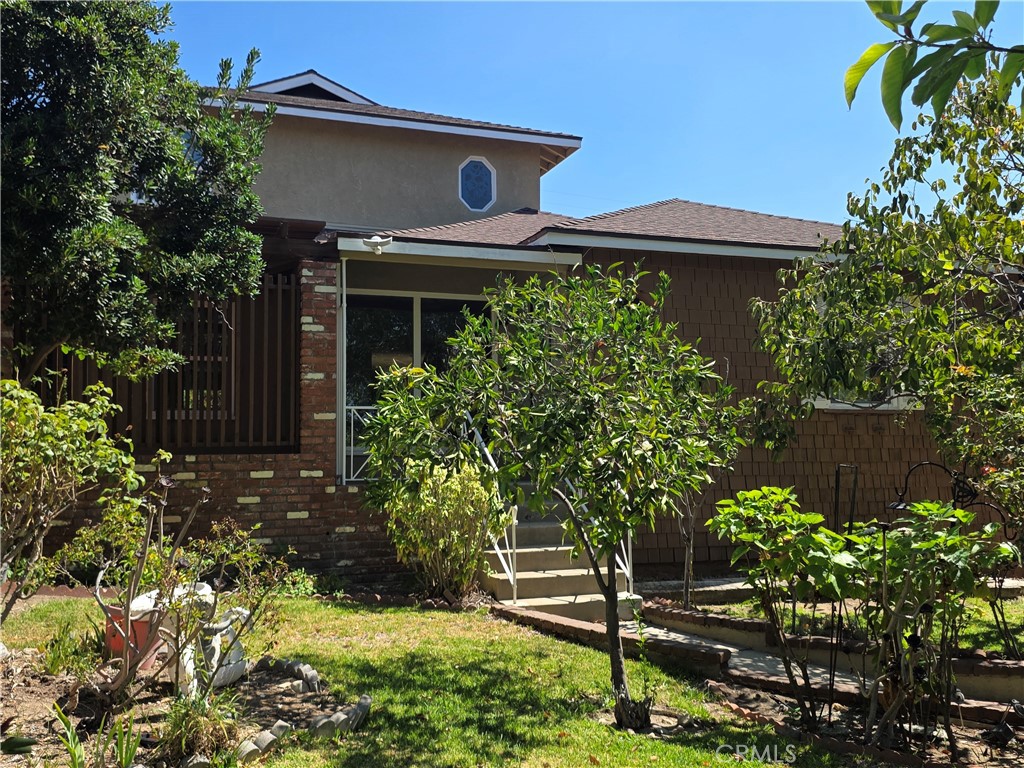 3255 Henrietta Property Photo 1