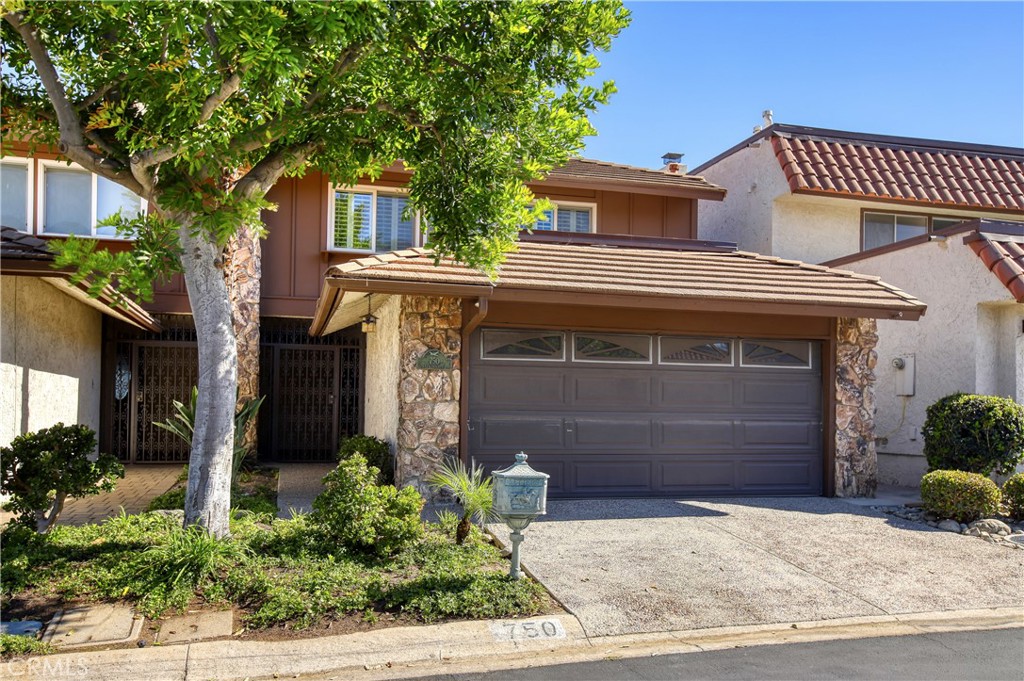750 Galaxy Heights Property Photo 1