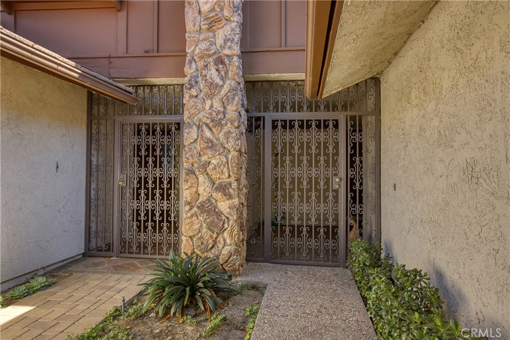 750 Galaxy Heights Property Photo 4