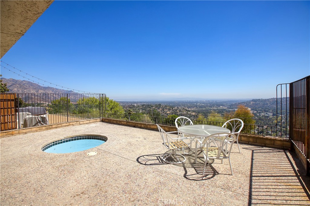 750 Galaxy Heights Property Photo 16