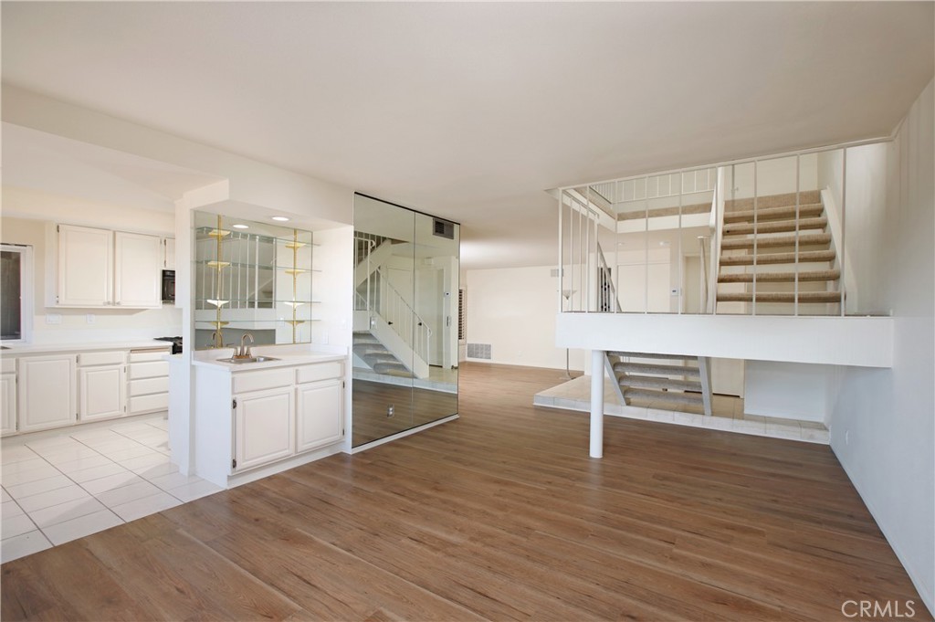 750 Galaxy Heights Property Photo 20