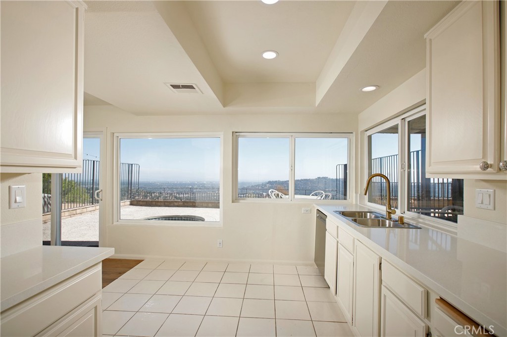 750 Galaxy Heights Property Photo 22