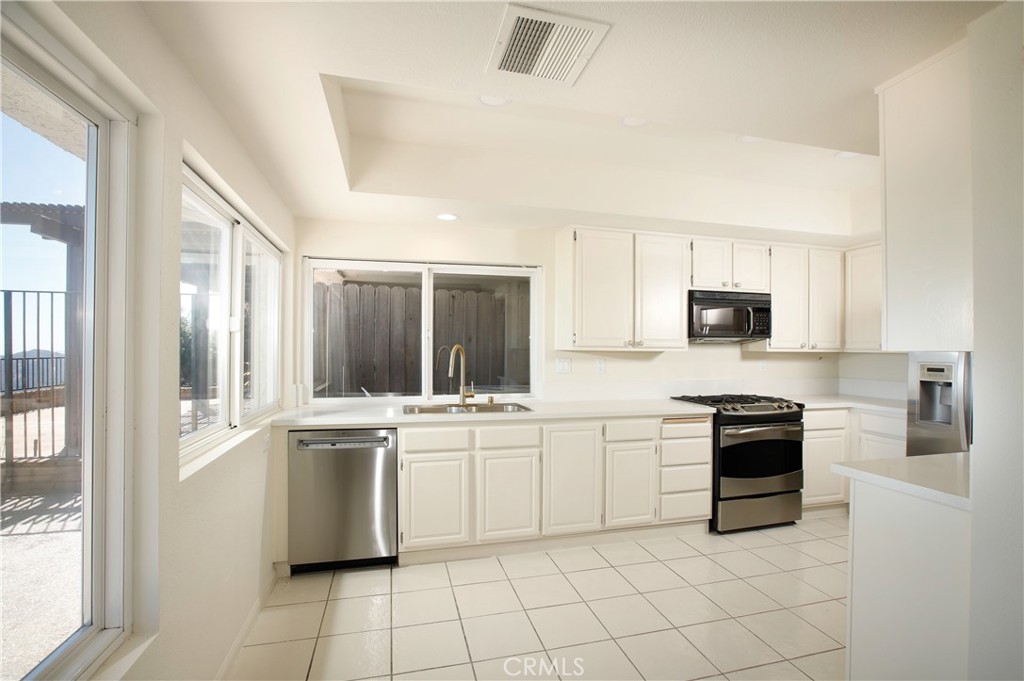 750 Galaxy Heights Property Photo 24