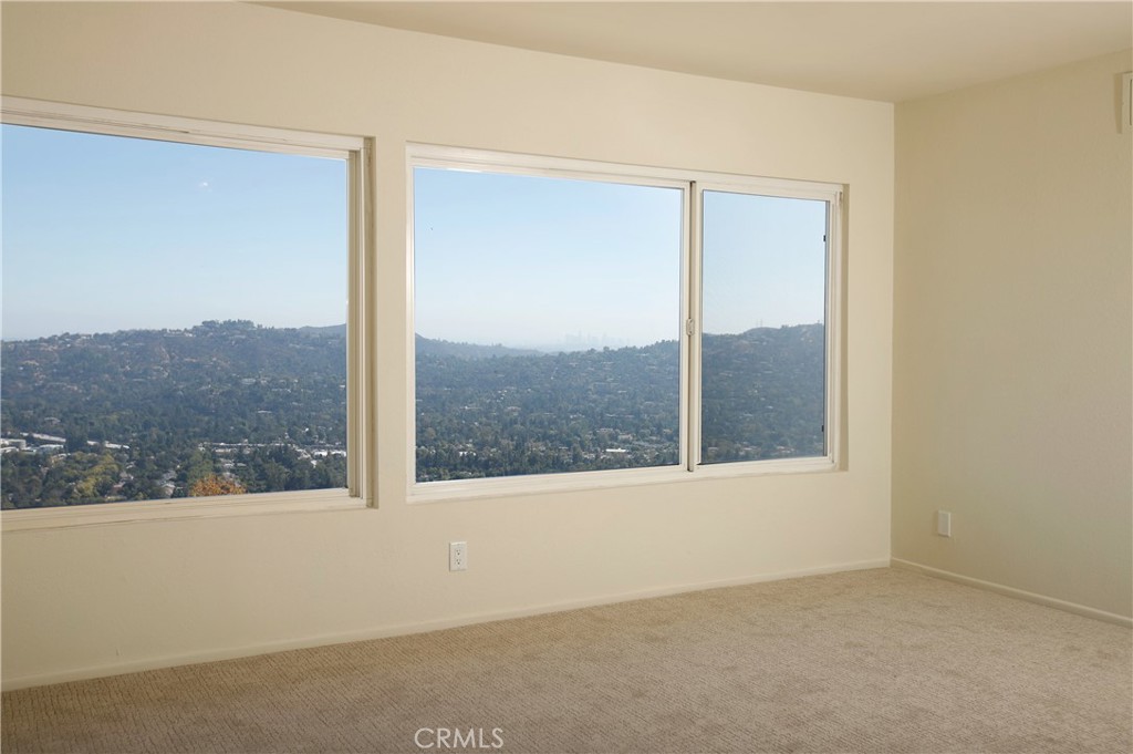 750 Galaxy Heights Property Photo 30
