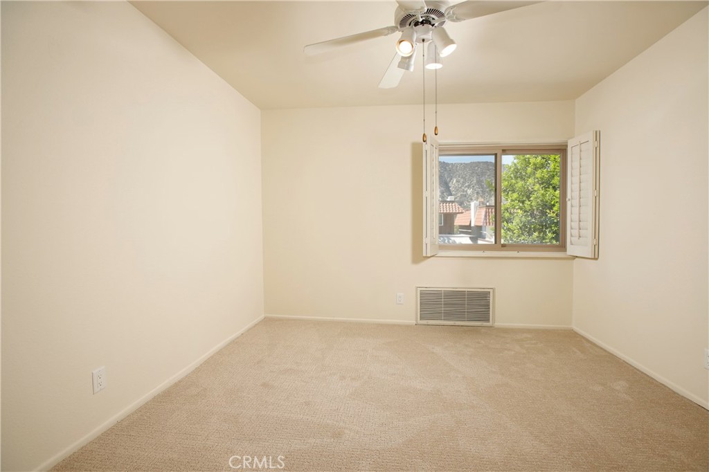 750 Galaxy Heights Property Photo 37