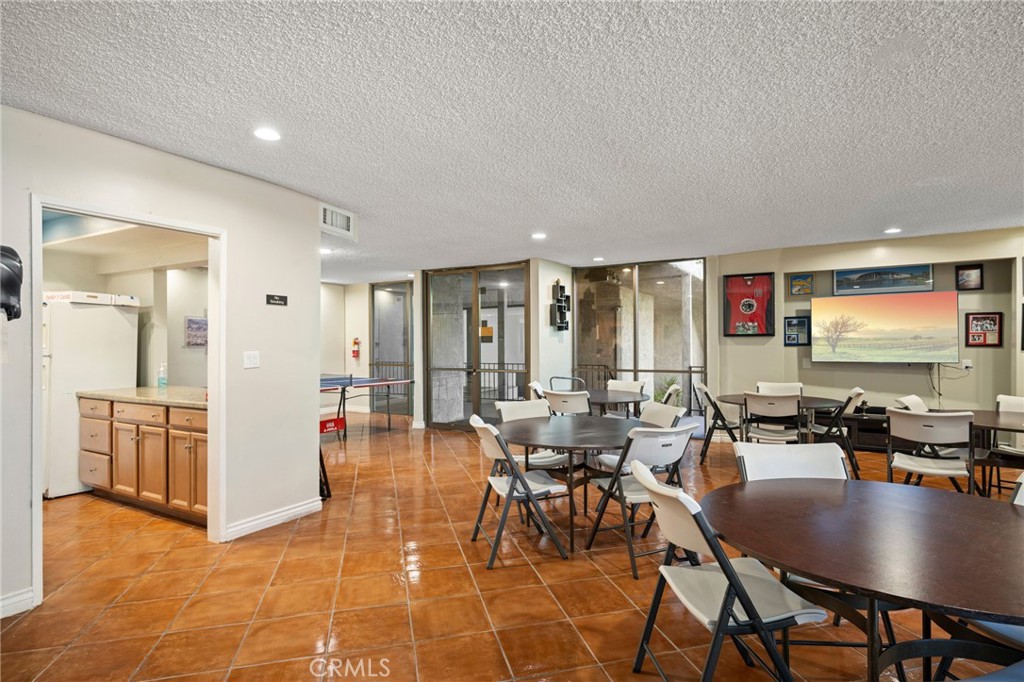 1401 Valley View 329 Property Photo 29