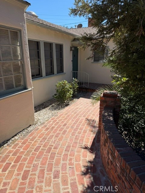 1824 Oakwood Avenue Property Photo 1
