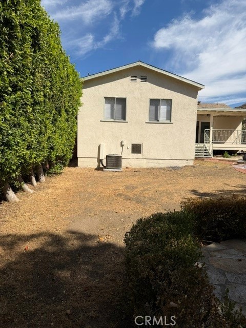 1824 Oakwood Avenue Property Photo 6