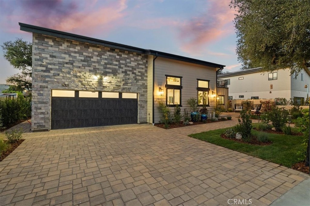 21811 San Jose Street Property Photo 3