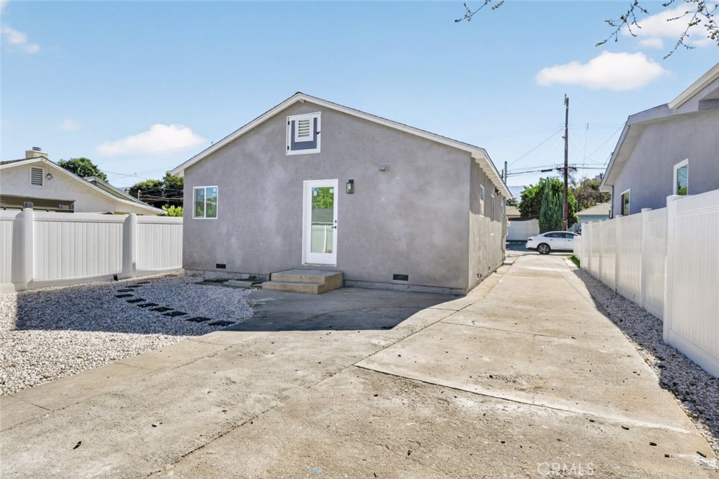 10335 -1/2 Scoville Avenue Property Photo 47