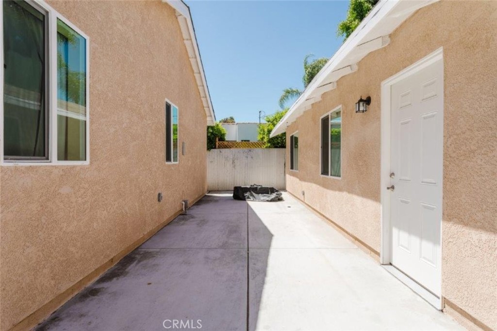 5253 Fountain Avenue Property Photo 10