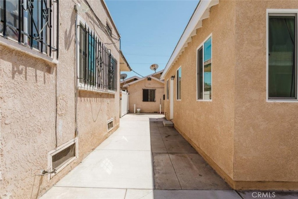 5253 Fountain Avenue Property Photo 13