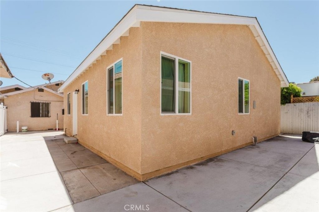 5253 Fountain Avenue Property Photo 14