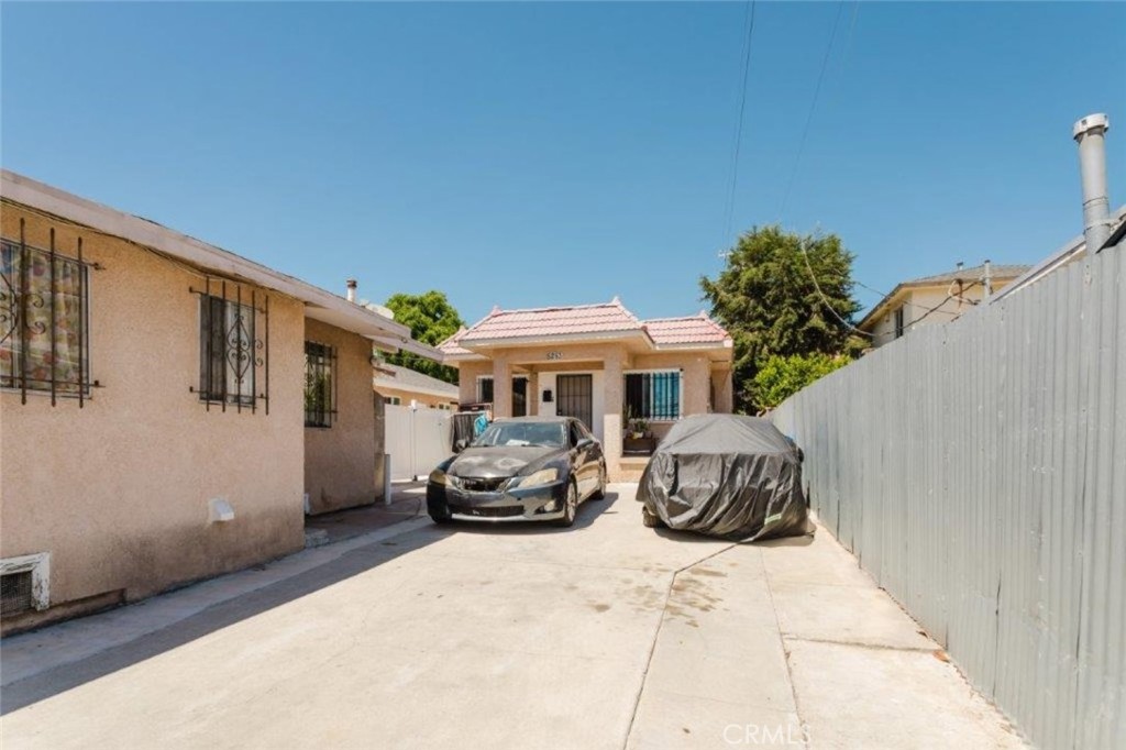 5253 Fountain Avenue Property Photo 16