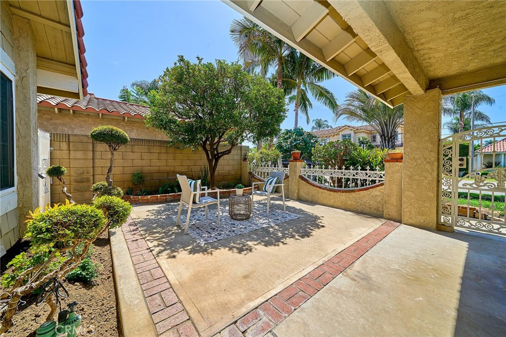8431 Lexington Property Photo 3