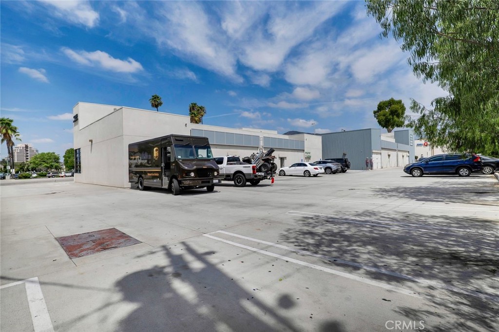 350 N Glendale Avenue D Property Photo 9