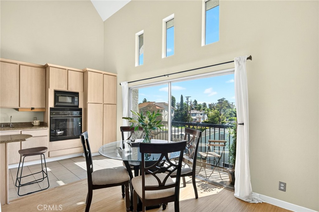 4660 Coldwater Canyon Avenue 20 Property Photo 11
