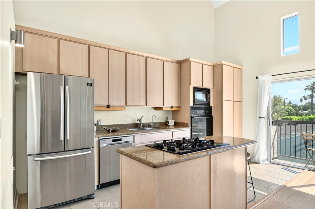 4660 Coldwater Canyon Avenue 20 Property Photo 16