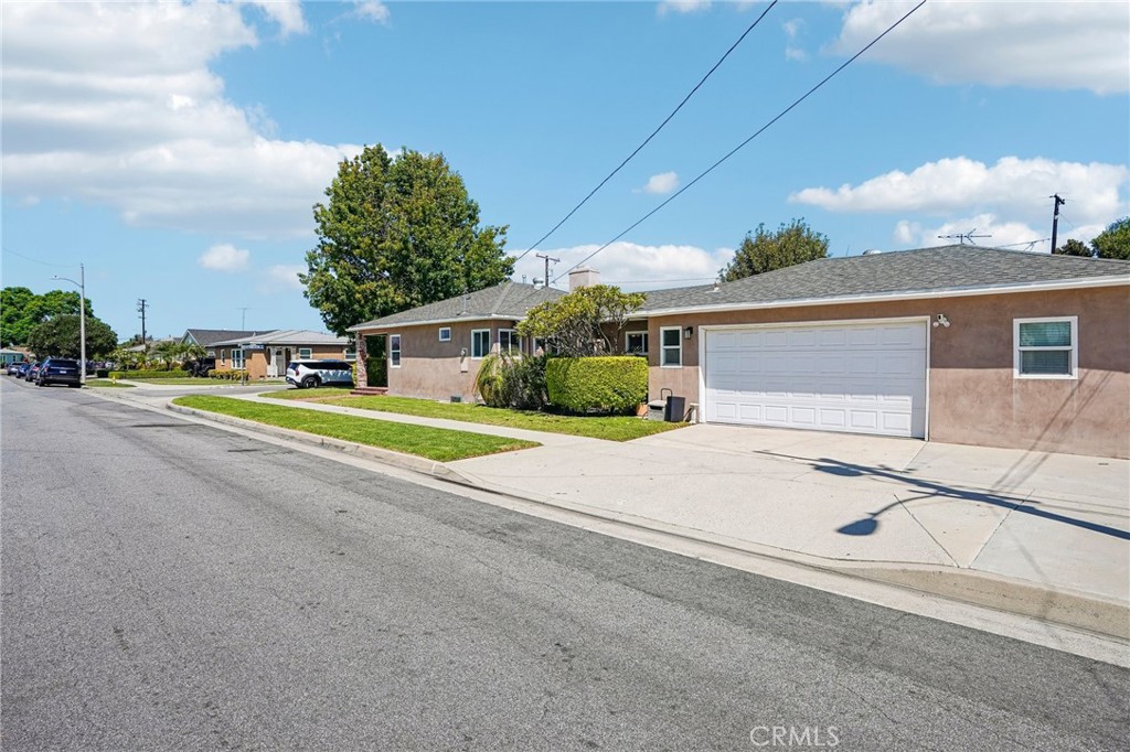 14514 Eastbrook Avenue Property Photo 6